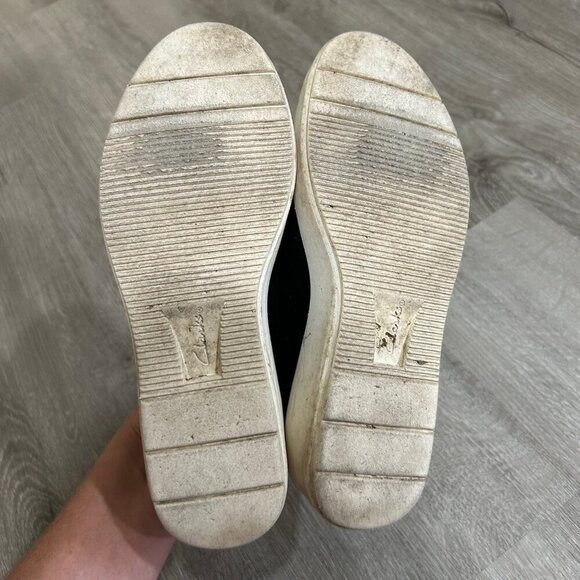 Clarks Layton Step Women’s Black Casual Slip On Camo Pattern Loafers Size 6.7 - Picture 6 of 6